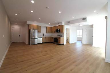 Main picture of 8016 Fair Ave