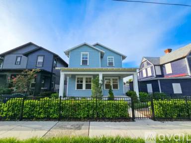Main picture of 408 E Oak Ave