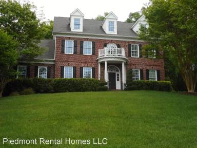 Main picture of 806 Jefferson Wood Ln