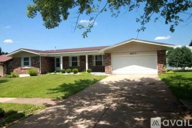 Main picture of 6173 Lake Paddock Dr