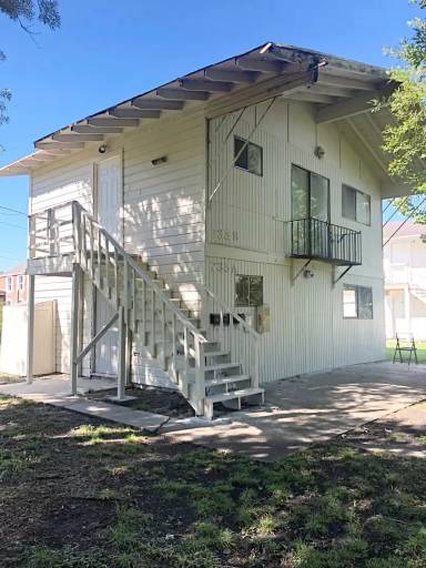 Main picture of 735 Rosedale Dr