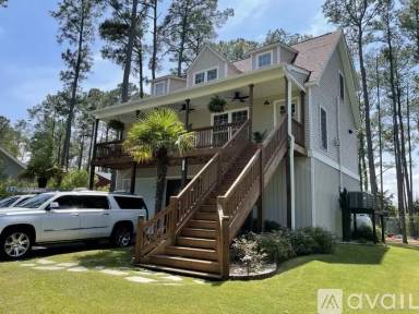 Main picture of 207 Bay Tree Beach Rd