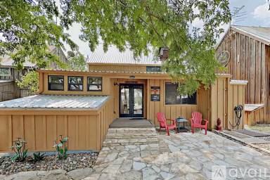 Main picture of 120 Topspin Cir