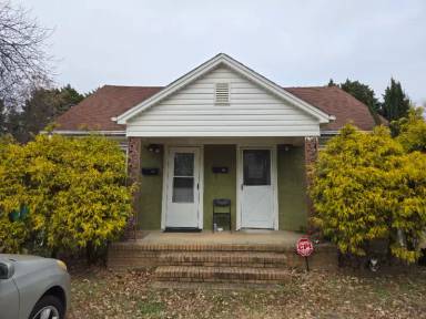 Main picture of 824 Wabash Ave