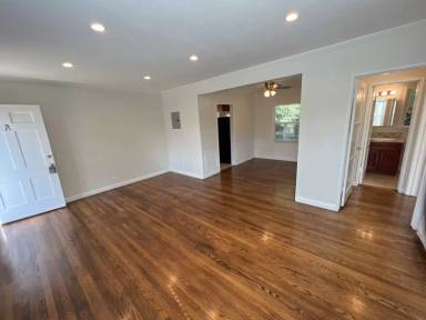 Main picture of 325 N Kenwood St