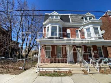 Main picture of 1547 W King St