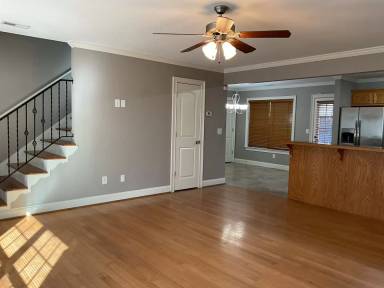 Main picture of 10 Sarah St NW
