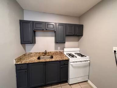 Main picture of 3725 W Grand Ave