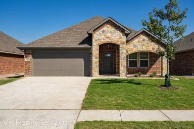 Main picture of 908 Tippit Ln