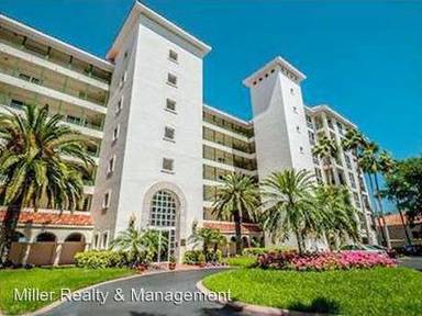 Main picture of 4750 Dolphin Cay Ln S