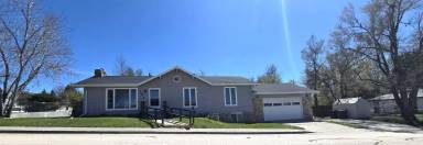 Main picture of 701 W 4th St
