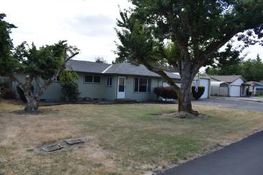 Main picture of 31811 Lawrence St