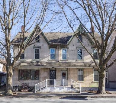 Main picture of 708 Main St