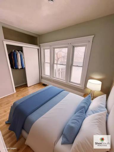 Main picture of 121 Island Ave