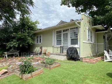 Main picture of 3603 E 16th Ave