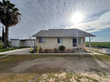 Main picture of 6030 S Frankwood Ave