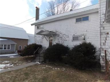 Main picture of New to the Market Town of Watertown