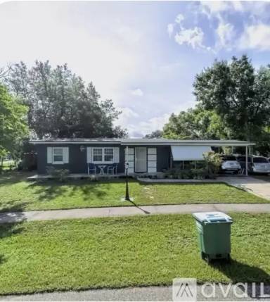 Main picture of 975 N Village Dr