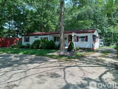 Main picture of 206 Leap St