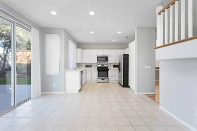 Main picture of 1050 Beacon Bay Dr