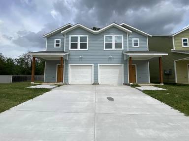 Main picture of 815 W Coffin St