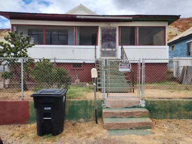 Main picture of 930 American Ave