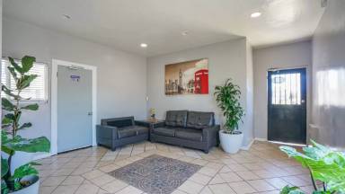 Main picture of 4601 Valley Boulevard