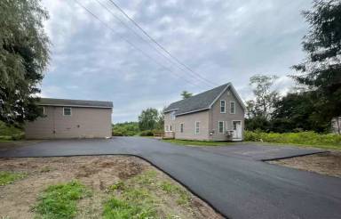 Main picture of 1458 N Main St