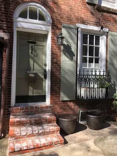 Main picture of 1625 Waverly St