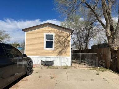 Main picture of 2412 Sun St