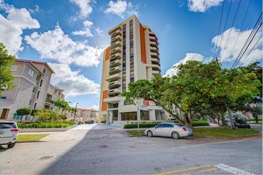 Main picture of 911 E Ponce de Leon Blvd