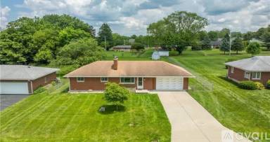 Main picture of 692 Sueden Dr