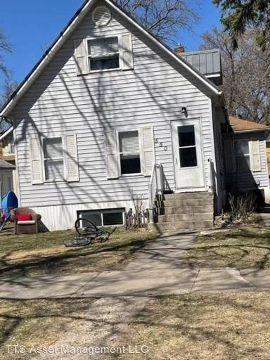 Main picture of 546 2nd St SW