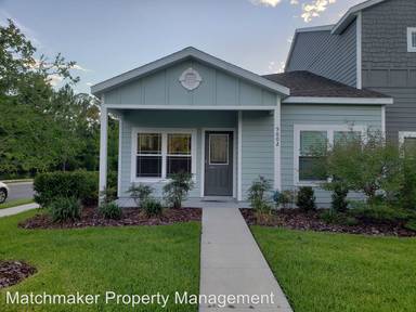 Main picture of 5002 NW 21st Dr