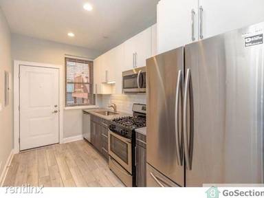 Main picture of 641 E 49th St