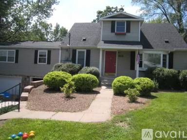Main picture of 1761 7th St NW