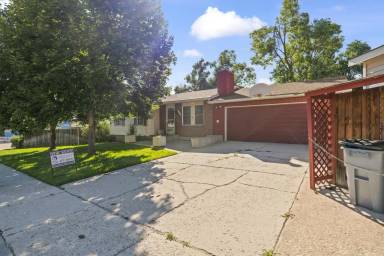 Main picture of 2135 Saddle Pl