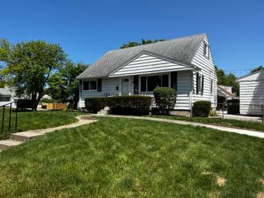Main picture of 2332 Hazel Ave
