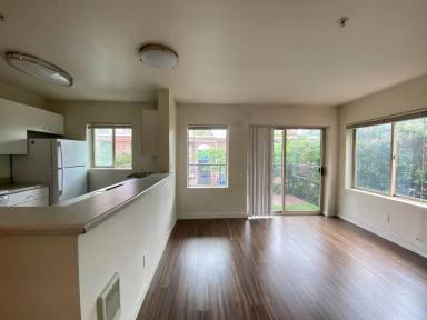 Main picture of 212 Harvard Ave E