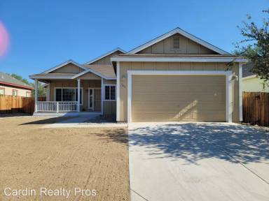 Main picture of 700 Canary Cir