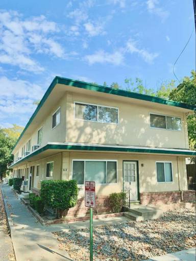 Main picture of 312 University Ave