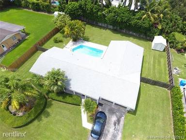 Main picture of 11220 SW 99th Ct