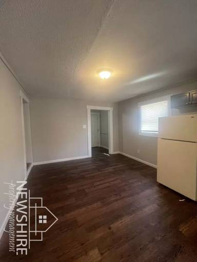 Main picture of 1572 Farley Avenue Ext