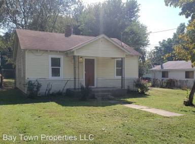 Main picture of 1020 E Livingston St