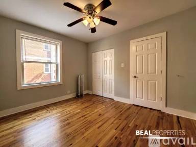 Main picture of 530 W Surf St