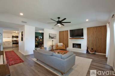 Main picture of 800 Gageway Dr