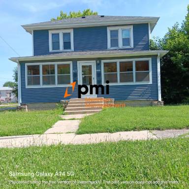 Main picture of 1204 E 8th St