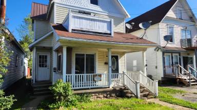 Main picture of 49 Amm St
