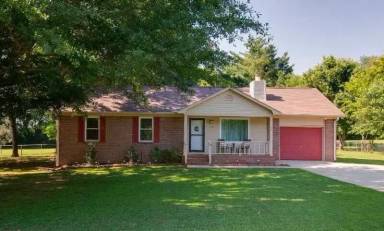 Main picture of 125 Colby Dr NE