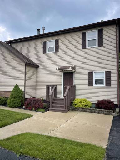 Main picture of 99 North Ave
